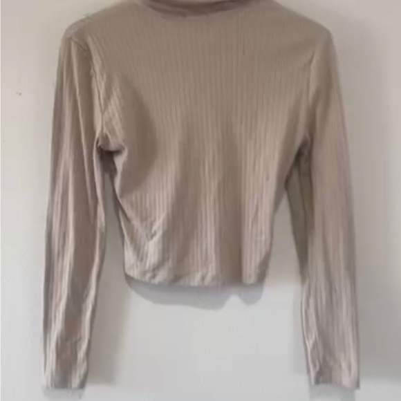 Rue21 Beige Button Down Cropped Shirt - Picture 4 of 4